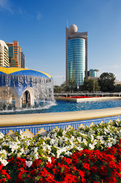 Architecture, flowers, water make a perfect picture of Abu Dhabi
