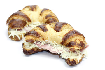 croissants au jambon