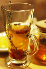 Morning tea with cranberries and honey