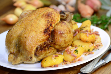 Grillhähnchen mit Bratkartoffeln