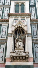 Obraz premium Sculpture on facade of Duomo.Santa Maria del Fiore, Florence, It