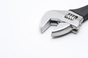 白背景にモンキーレンチ