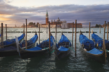 Fototapeta na wymiar Morning in Venice (Riva degli Schiavon)