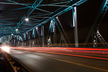 Fototapeta na wymiar Toruń most w nocy