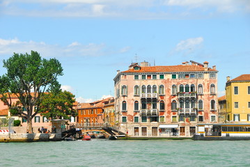 Fototapeta na wymiar widok na Giudecca Canal Grande w Wenecji