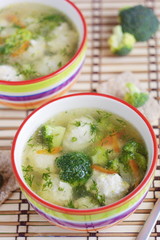 Chicken soup with broccoli
