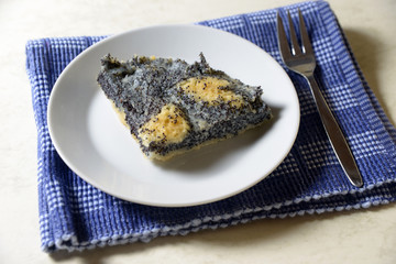 Frischer Mohnkuchen
