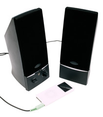 Speakers connected with MP3 player