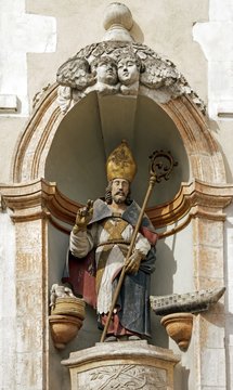Saint Nicolas, statue en bois 18 &egrave;me si&egrave;cle (Auxerre)