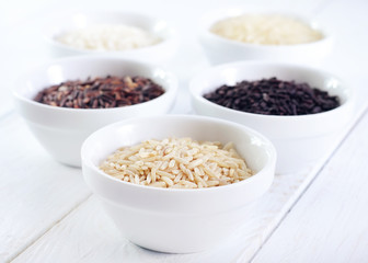 Different kind of raw rice, raw rice in the white bowls