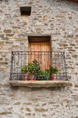 Balcón en casa de pueblo © scasti11