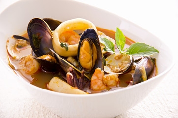 Meeresfrüchtesuppe