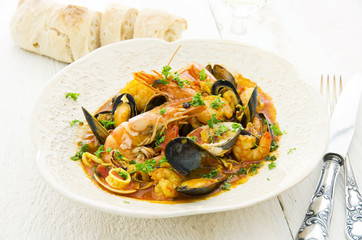 Bouillabaisse suppe