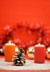 Zwei Weihnachtskerzen