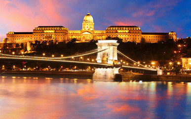 Budapest castle and chain bridge, Hungary - obrazy, fototapety, plakaty