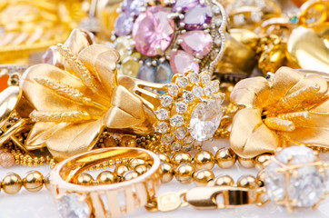 Large collection of gold jewellery