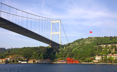 Obraz premium Fatih Sultan Mehmet Bridge over the Bosphorus strait in Istanbul
