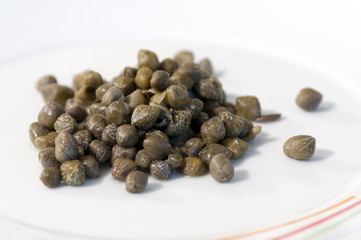 capperi in un piatto