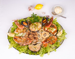 Parrillada de pescado y marisco