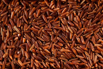 Red long-grain rice cooking