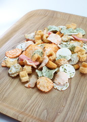 Mixed rice chips