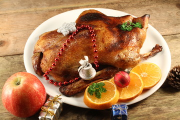 Weihnachtsgans angerichtet 