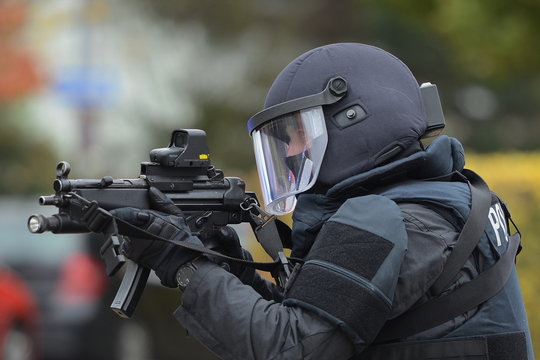 MEK SEK Sondereinheit Spezialeinheit Polizei Hamburg 