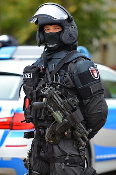 MEK SEK Sondereinheit Spezialeinheit Polizei Hamburg 