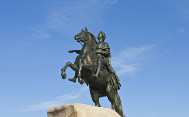 Fototapeta na wymiar Petersburg, pomnik króla Piotra I