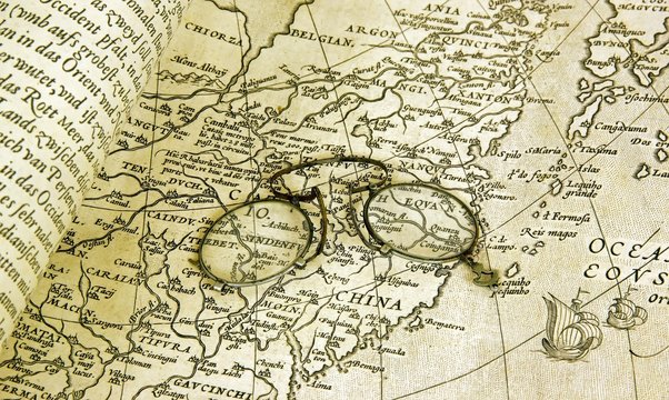besicle, lorgnette sur carte du 17 &egrave;me si&egrave;cle