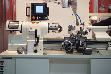 The image of a lathe