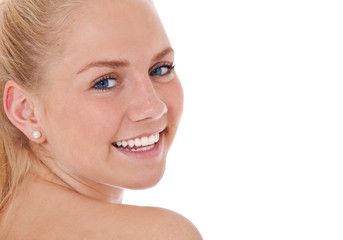 Obraz premium Attraktive junge Frau mit Schulterblick