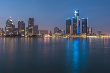 Fototapeta na wymiar Detroit w nocy