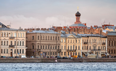 Fototapeta na wymiar City skyline Wed Neva rzeki w St.Petersburg, Rosja