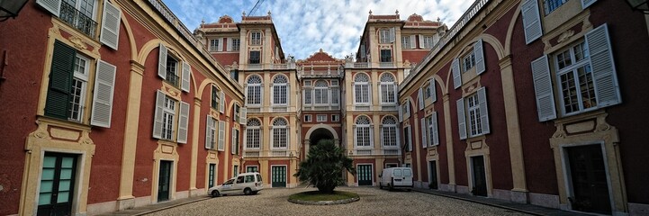 Fototapeta na wymiar Królewski Genova_Palazzo