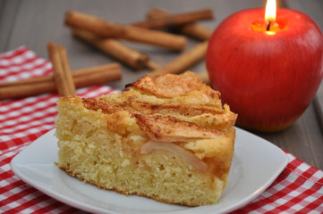 Apfelkuchen mit Zimtkruste