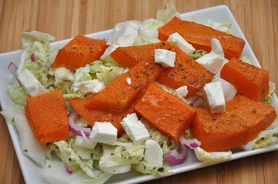 Chinakohlsalat Images – Browse 26 Stock Photos, Vectors, and Video ...