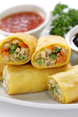 homemade egg rolls, vegetarian food