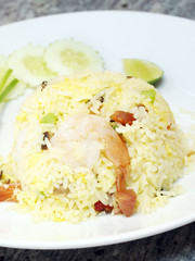 Fried rice with shrimp.