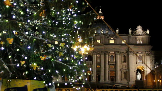 Nativity and Christmas tree in front of St. Peter's Basilica