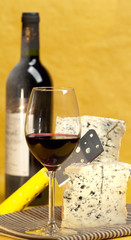 VIN ROUGE ROQUEFORT
