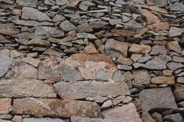 sassi o pietre di granito simbolo della terra sarda