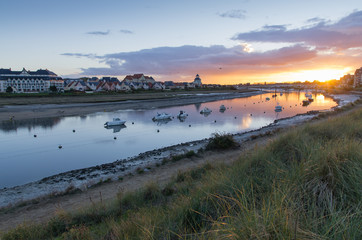 cap cabourg au coucher de soleil