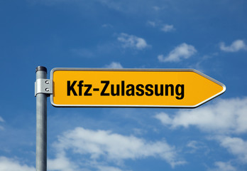 Pfeil mit blauem Himmel KFZ-ZULASSUNG