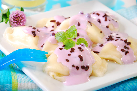 ravioli with blueberry for child