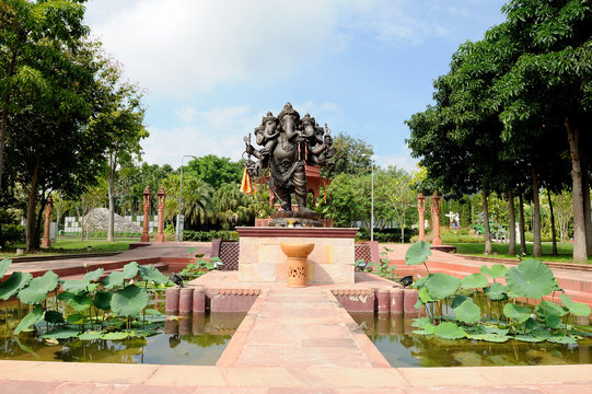 Ganesha Statue