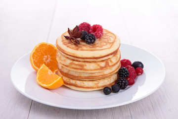 pancakes with berries fruits