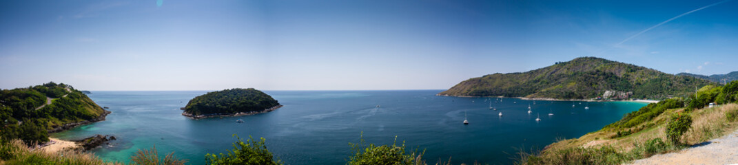 Obraz premium Panorama from viewpoint. Yanui Beach. Phuket.