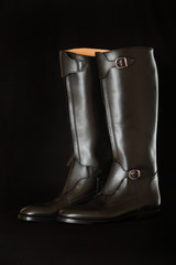Schwarzer Stiefel