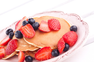 pancakes with fruits